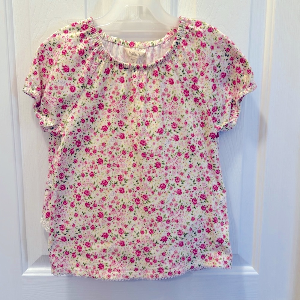 Matilda Jane size 8 EUC $20
Springtime Flowers Tee